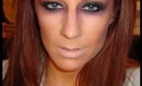 Dark Plum / Mauve Smokey Eye ( Pretty Zombie Eyes )