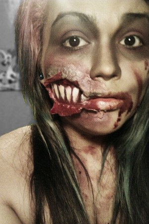 this Is a perfect halloween Makeup, Is oneof the most fun makeups Ive done,really creappy but fun to show to other people.