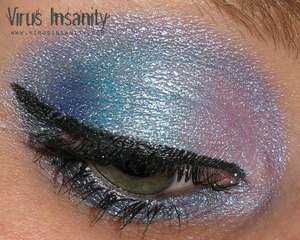 Virus Insanity eyeshadows. From inner to outer corner: Be Mine, Soft Waters, XOXO. Bottom eyeliner: Be True.
www.virusinsanity.com
