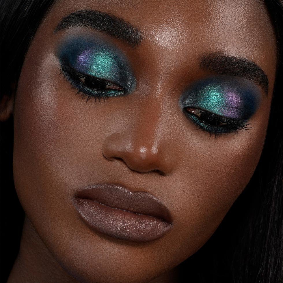 Natasha Denona model wearing shades from the Mini Triochrome Palette