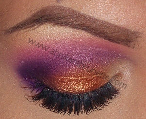 http://www.abrilliantbrunette.com/2012/08/copper-purple-and-pink-eyes-sugarpill.html