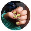 Festive Green + Glitter Nails