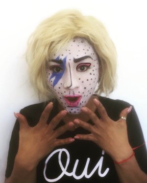 In the Diploma Of Screen And Media we had a lesson dedicated to pop art makeup. This look that I came up with was inspired by my idol Lady Gaga