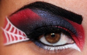 Inspired by Spider-Man!

http://makeupbysiryn.com/2012/05/11/amazing-spider-man-inspired-look/