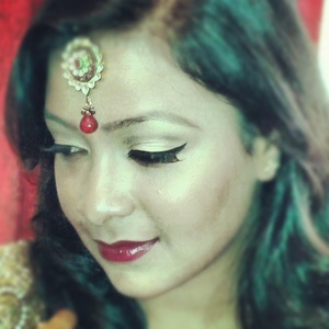 bridal look for da fall. winged liner n bright lips.....