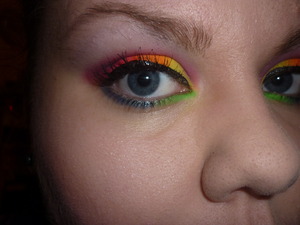 Attempt at xsparkge's electro candy make-up using sleek make-up!
