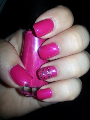 Sally Hansen 220 Flashy Fuchsia insta-dri