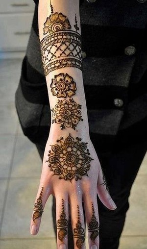 henna. tattoo 