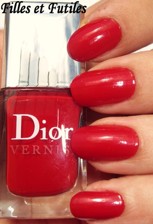 Dior Nail polish in Rouge altesse