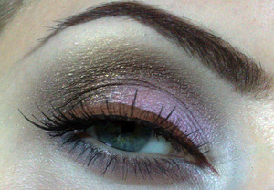 "Gilded lilac"! My step by step tutorial with pictures is up on my blog. Make sure to check it out to find how I did it and all the products I've used:
http://www.staceymakeup.com/2012/01/tutorial-gilded-lilac.html