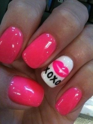 Cute for valentines day. Hot pink and white with lips and xoxo