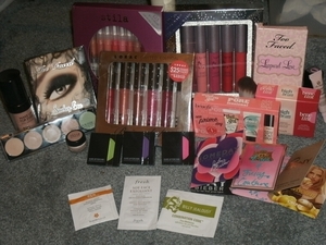 Everything I got from the Sephora Friends & Family sale! 
A more in depth look here: http://makeupbyseana.blogspot.com/2011/10/what-i-got-from-sephora-friends-and.html