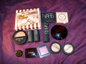 part of my bronzer collection. i forgot a few, and i've gotten a few since!  <3
http://bronzerbunny.wordpress.com/2011/11/30/my-bronzer-collection/