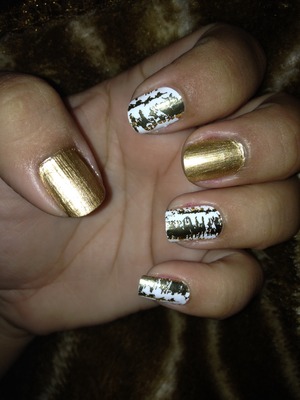 MAYBELLINE NAIL STICKERS #10 GOLDEN DISTRESS ... MAYBELLINE BOLD GOLD 45 ... SALLY HANSEN SUPER SHINE TOP COAT
