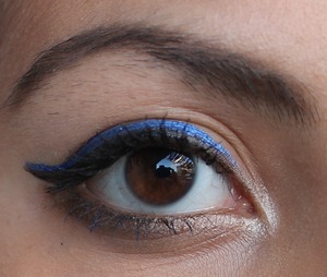 I really like how the blue mascara looks against the gold/bronze-y liner on my bottom lid!