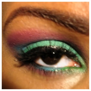 Love this colorful look. 