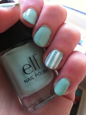 This is a re-upload since the other hasn't got good lighting.
elf mint cream nail polish
art deco white stripper