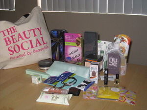 The amazingly full and generous gift bag from Beautylish! Thank you for the great experience and goodies! :)