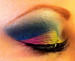 Blue cut crease with bright pink and yellowish-green.
