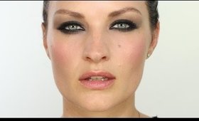 Smokey makeup for hooded eyes