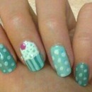 green cupcake nails, another pic