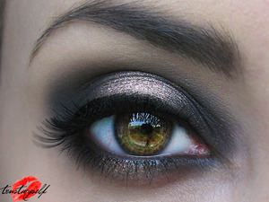 http://trustmyself-make-up.blogspot.com