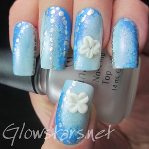Read the original blog post at http://glowstars.net/lacquer-obsession/2013/12/she-burns-like-the-sun-and-i-cant-look-away/