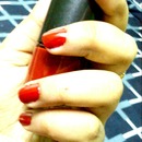 red nails