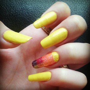 Sunset inspired manicure.