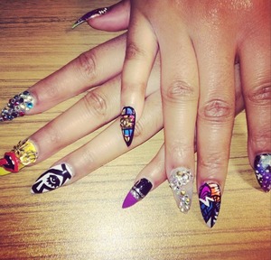 All type of artistic creations done by me @dazzlingdreamnails 