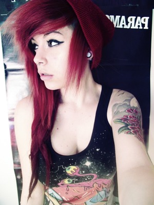 Beautiful red hair.. Love it.. But it's not me.:(