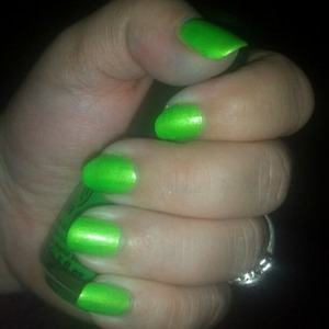 Love this bright neon green!
