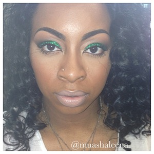 My full face look with my green glitter and nude lips. The lip color is called Butter by NYX