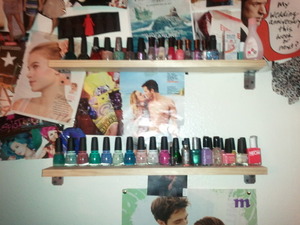 Some many nail polishes and so many more to come lol 