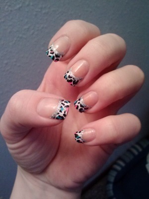 I love prints on my nails!