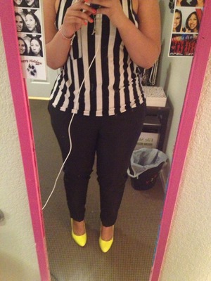 Beetle juice top and neon Cap toe pumps 