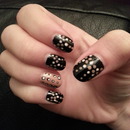 Black and dot nails 