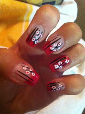 Saw a pic of someone doing this naildesign, had to try it out!:)