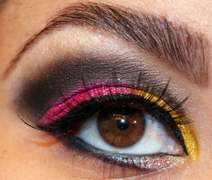Pixie of the X-Men Inspirational Look
http://makeupbysiryn.wordpress.com/2011/08/05/pixie-of-the-x-men-inspirational-look-challenge-by-nymphette/