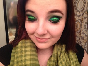 Bring on the glitter and green lashes!! 