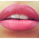 Coral-pinky lips