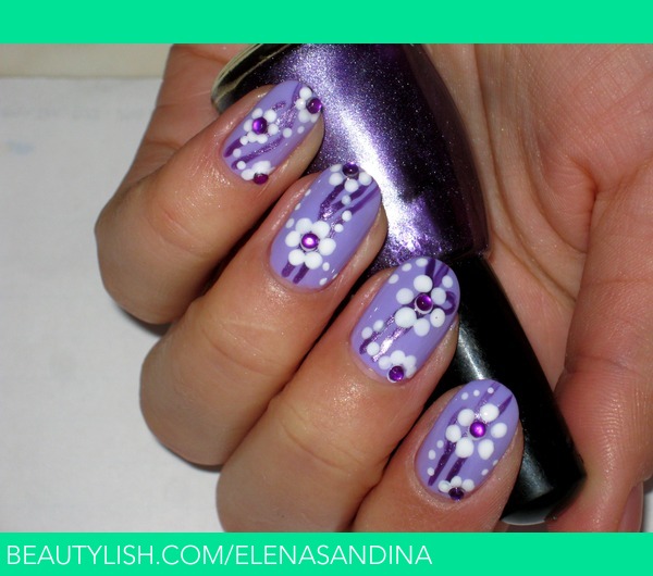 Purple and White | Elena S.'s (ElenaSandina) Photo | Beautylish