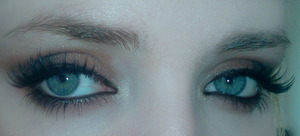 Smokey eye look using mostly L.A colours 
both baked eyeshadows and from the "metallic" palettes. 
 
The eyeliner is a flat out black one from L.A colors. 
Mascara is the maybelline XXL volume.
