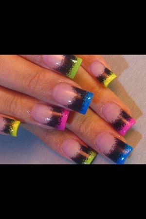 Amazing & fun nails :) from my cousin ness