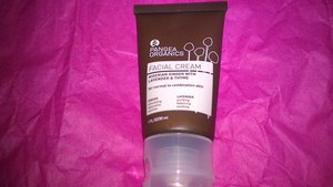 Birchbox - September 2011
Pangea Organics facial cream