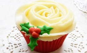 Mistletoe Royal Icing Decorations Cupcakes