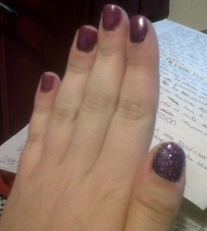 Purple nails with sparkly thumb