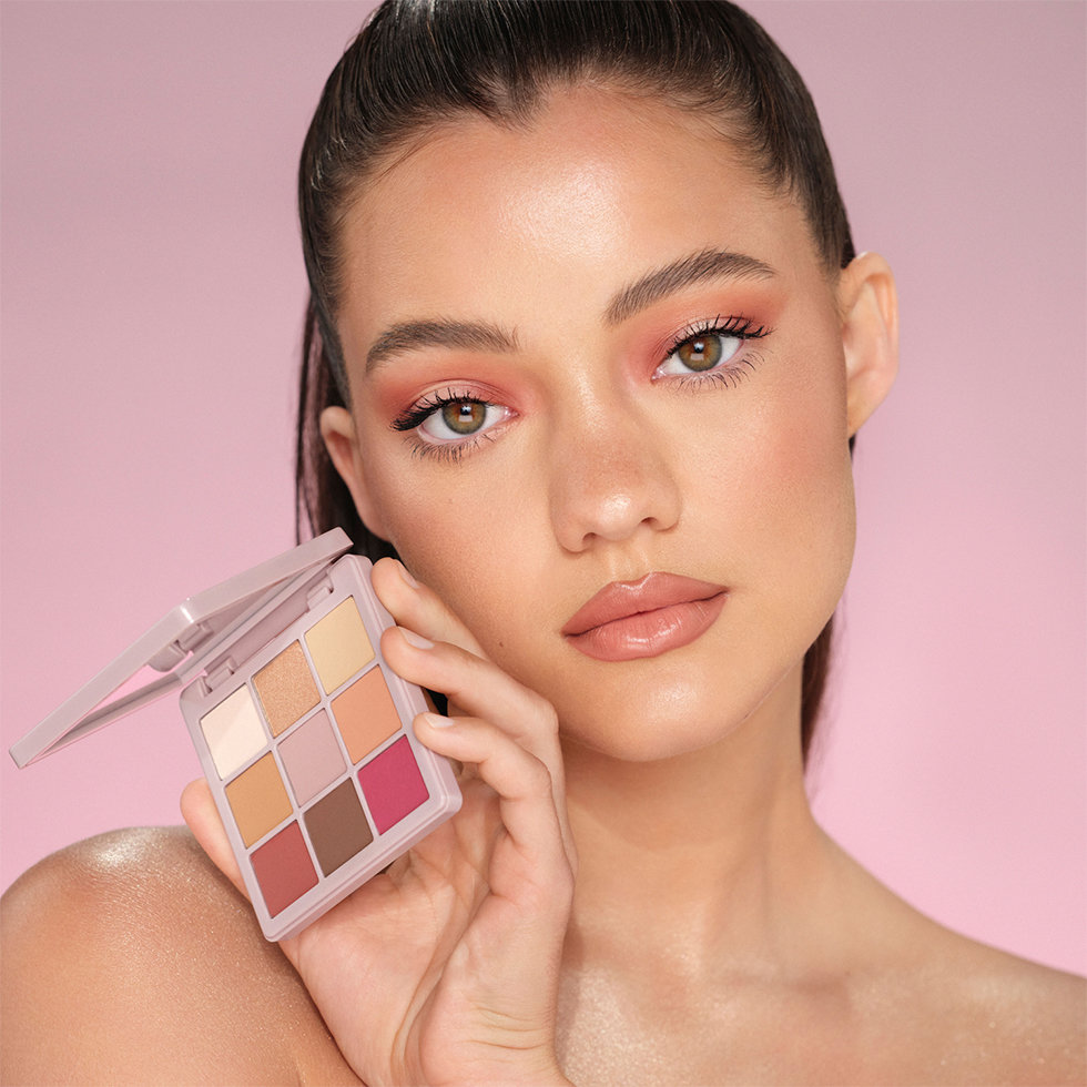 https://www.beautylish.com/s/anastasia-beverly-hills-mini-modern-renaissance