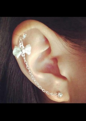 I love this pircing! It's so elegant. 