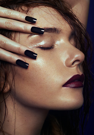 Photography : Carl Osbourn
Model: Nikita Spice 
Makeup: Me
Hair: KT Gal 
Nails : Stella Shim
Styling : Sophia Lee
Retoucher: Stefka Pavlova